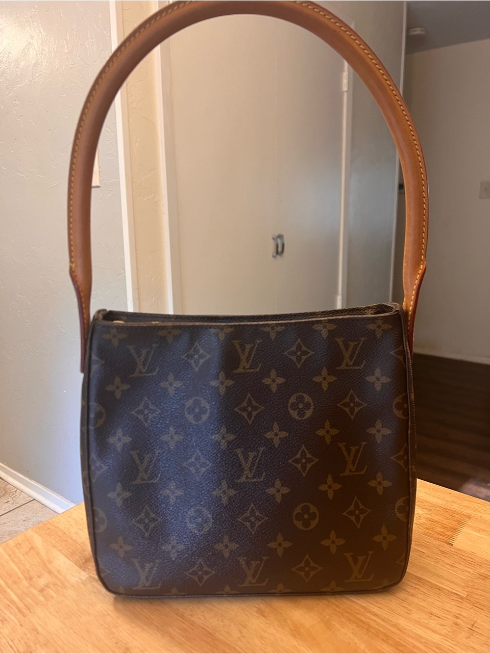 Louis Vuitton MM Looping